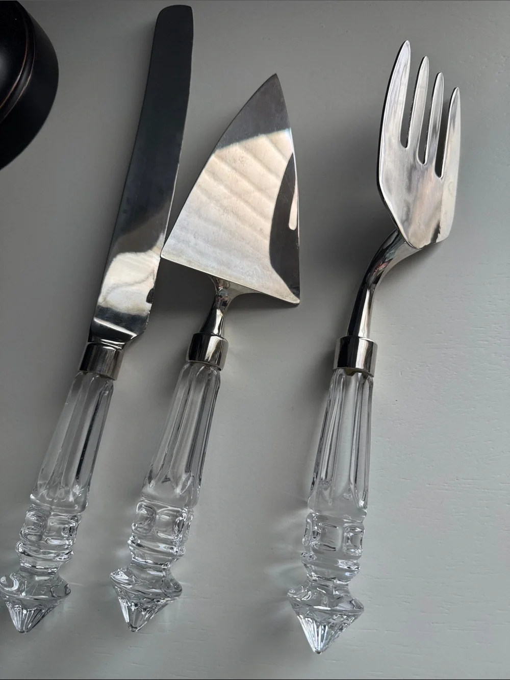 Clear Crystal-Style Cake Serving Set with Silver-Tone Blades